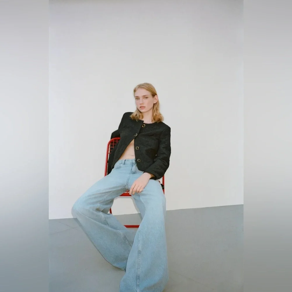 Zara round neck